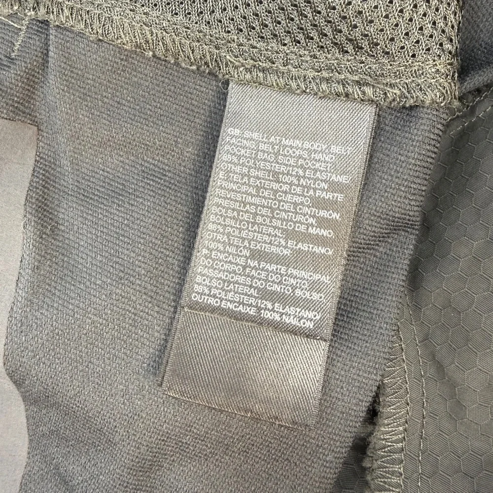 The North Face Mens Gray Technical Hiking Shorts Size 30 Zip Cargo‎ Pocket